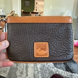 Dooney and Bourke wristlet EUC